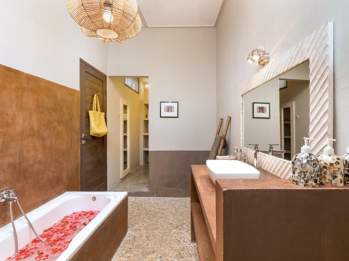 Villa Chamade Seminyak Eksteriør billede